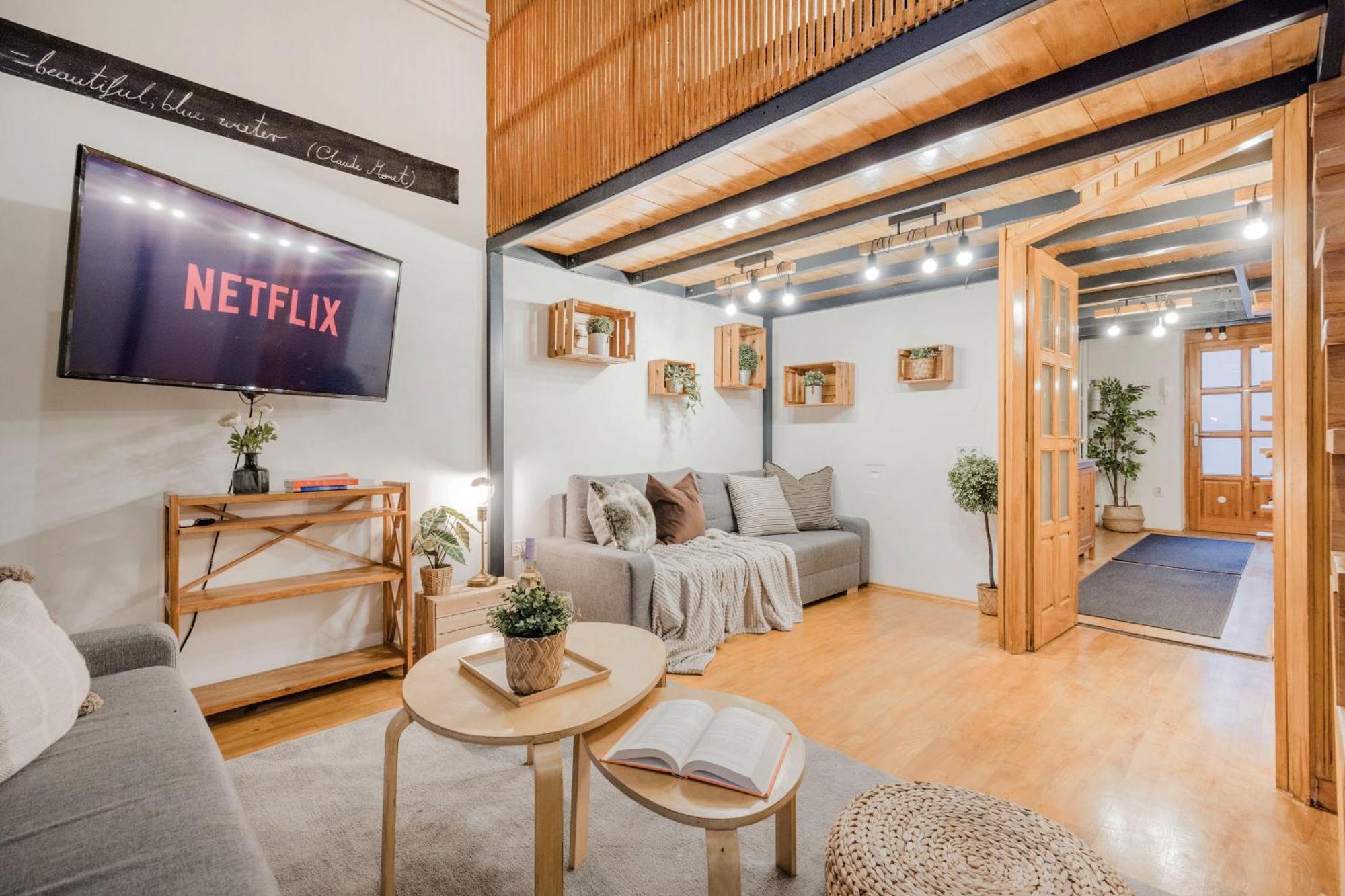 Wellness Wonderland: Garden, Sauna, Jacuzzi In Cbd Budapest Exterior photo