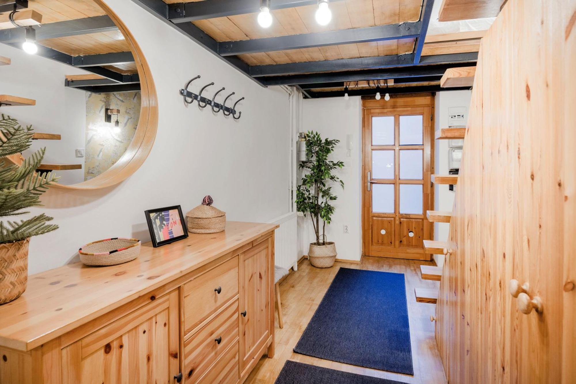 Wellness Wonderland: Garden, Sauna, Jacuzzi In Cbd Budapest Exterior photo
